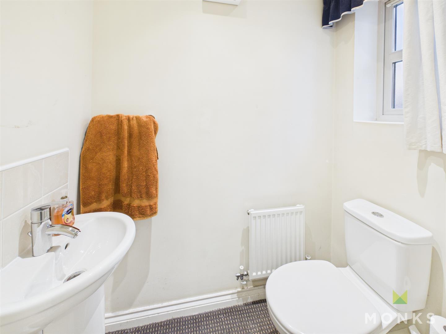110 Welsh Walls, Oswestry, SY11 1RW For Sale
